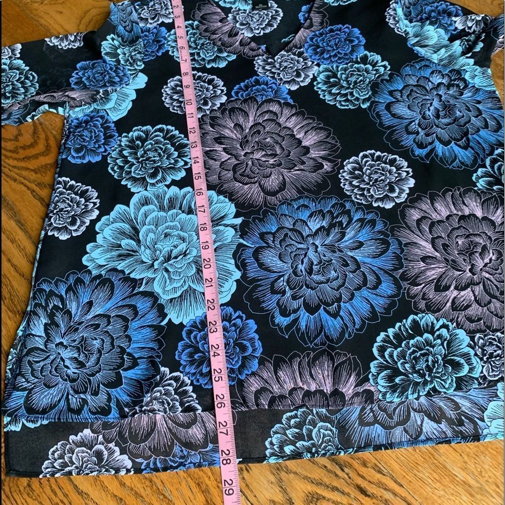 Black Sheer Fluted Sleeve Blouse Large Floral Print - Picture 6 of 10